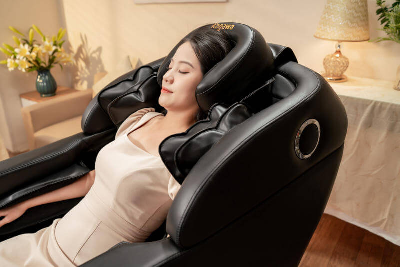 Túi khí trên ghế massage thả bóp nhịp nhàng để xoa bóp cơ thể